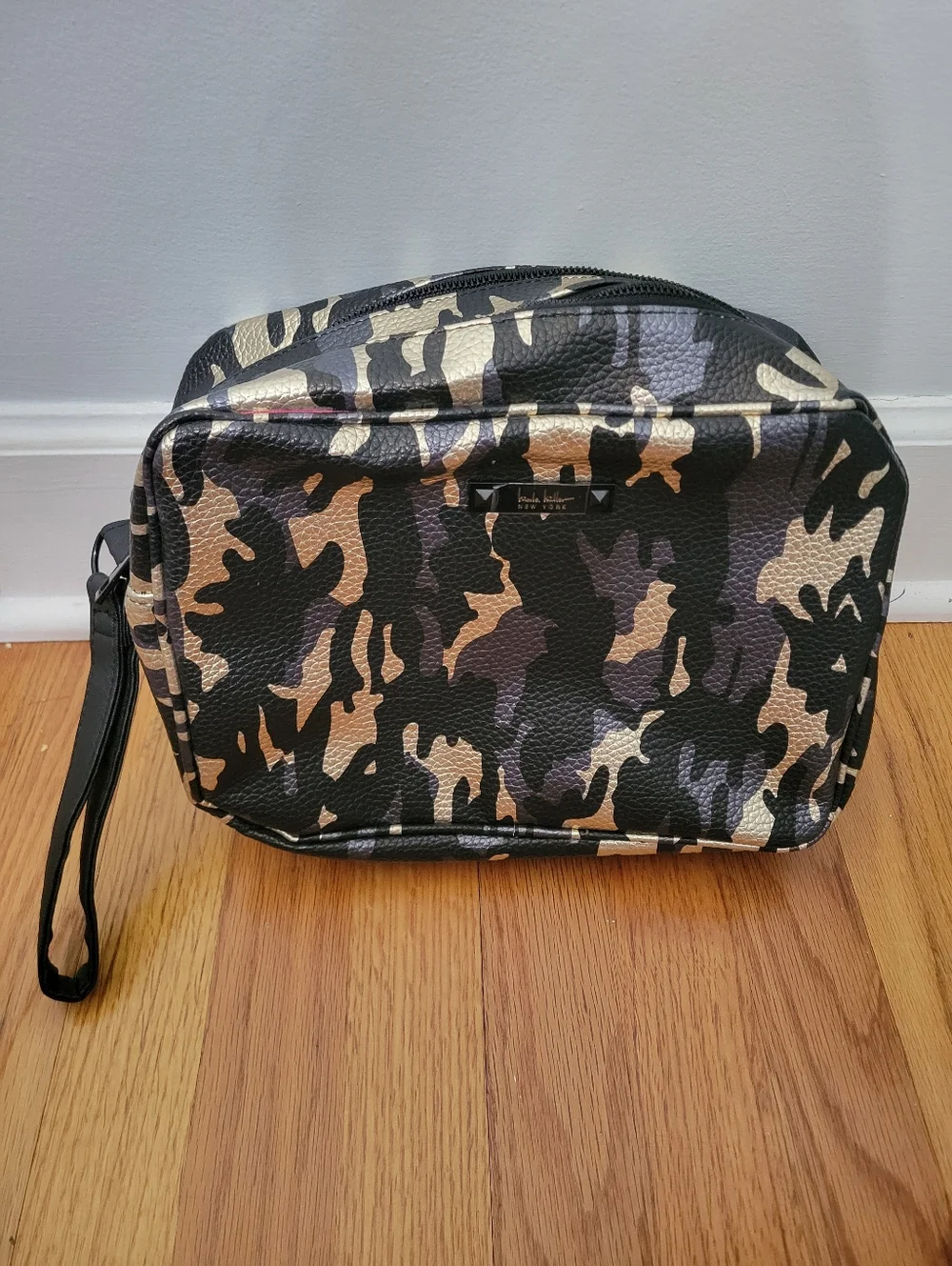 NWOT Nicole Miller Black Camoflauge Makeup Cosmetics Bag Travel Toiletries